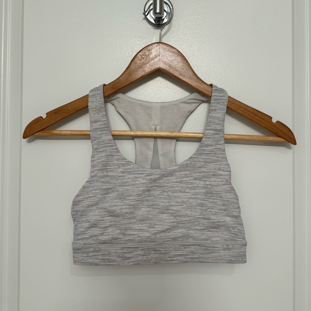 Lululemon invigorate bra size 2